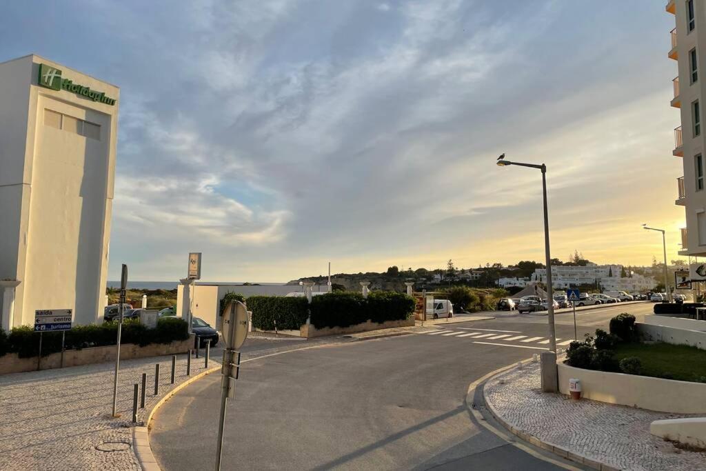 Blue - Beachfront Apartment アルマカオ・デ・ペラ エクステリア 写真